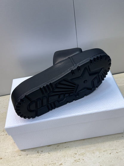 CD D-Lane Platform Slide 4cm Black Leather 633078