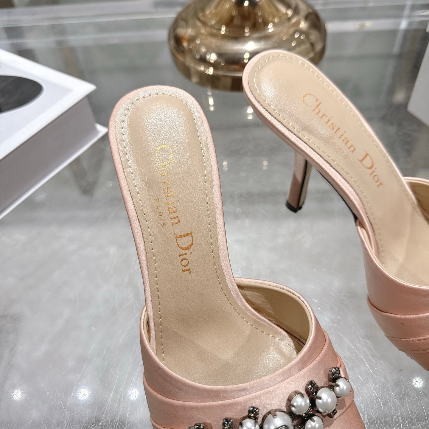 CD 26 High-Heeled Mules 85mm Pearl Light Pink Leather 592248
