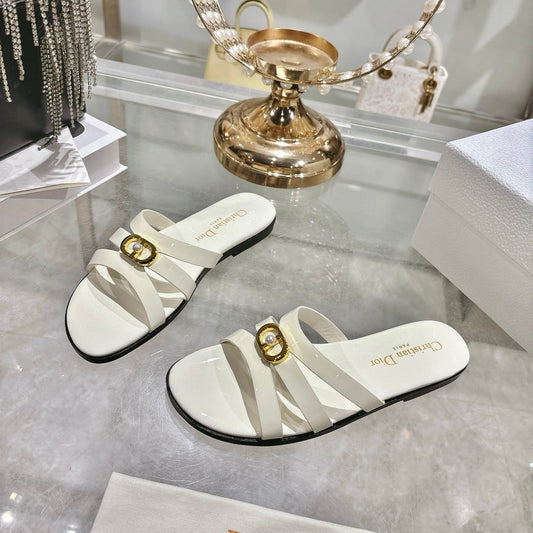 CD 26 Flat Sandals White Patent Leather 592265