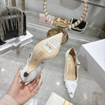 CD 26 High Heel Pump Flower 45 White Sheepskin Ribbon 679716