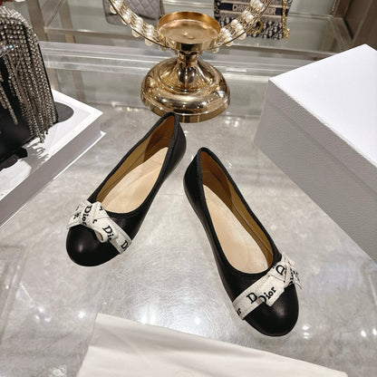 CD 26 Bow Ballet Flat Embroidered Sheepskin
