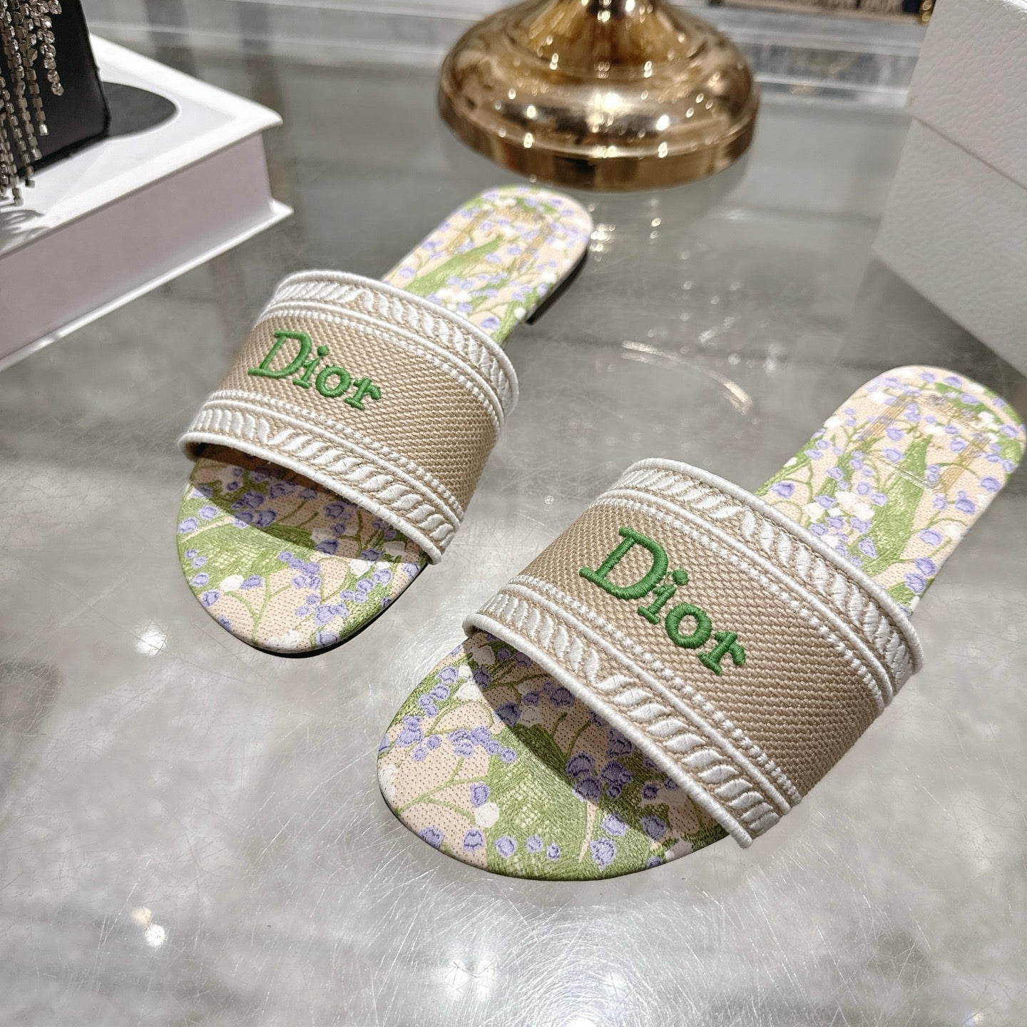 CD 26s Dway Slide Beige Colorful Cotton 679880