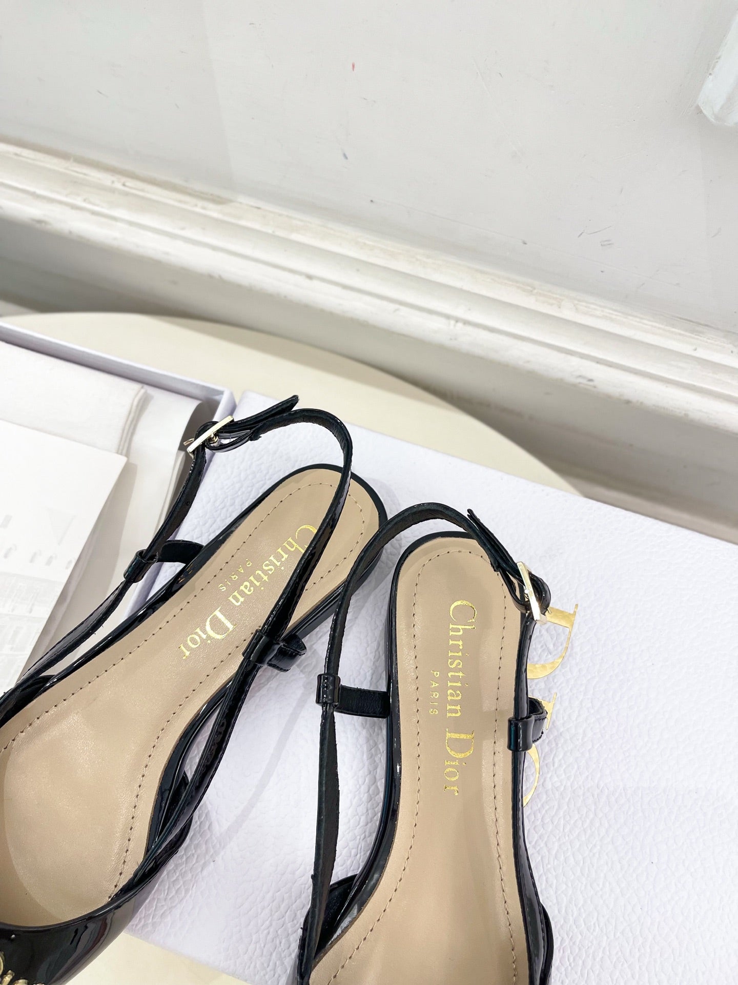 CD 25 Slingback Flat Black Patent Leather 307438