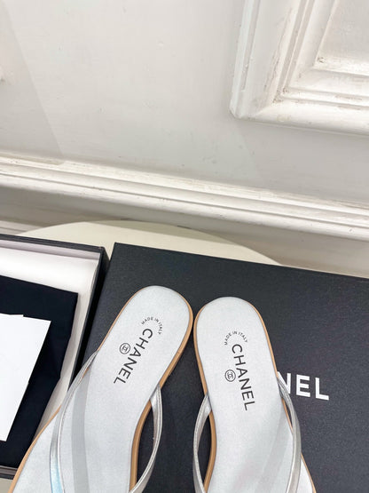 Chanel 2026 Double C Flip-Flops Leather Sheepskin 831459
