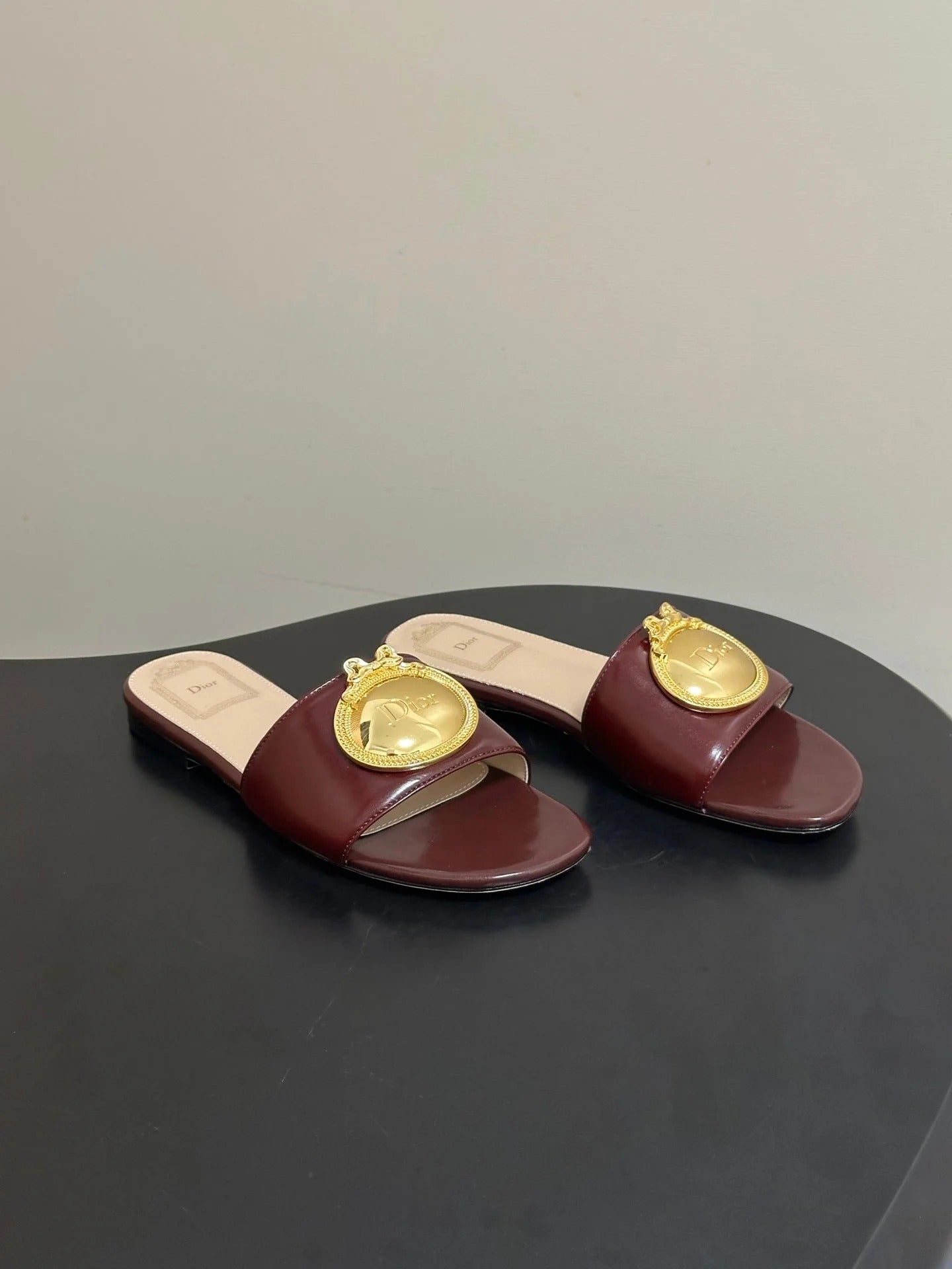 CD D-Club Retro CD Letter Metal Buckle Flat Sandals Leather 846986