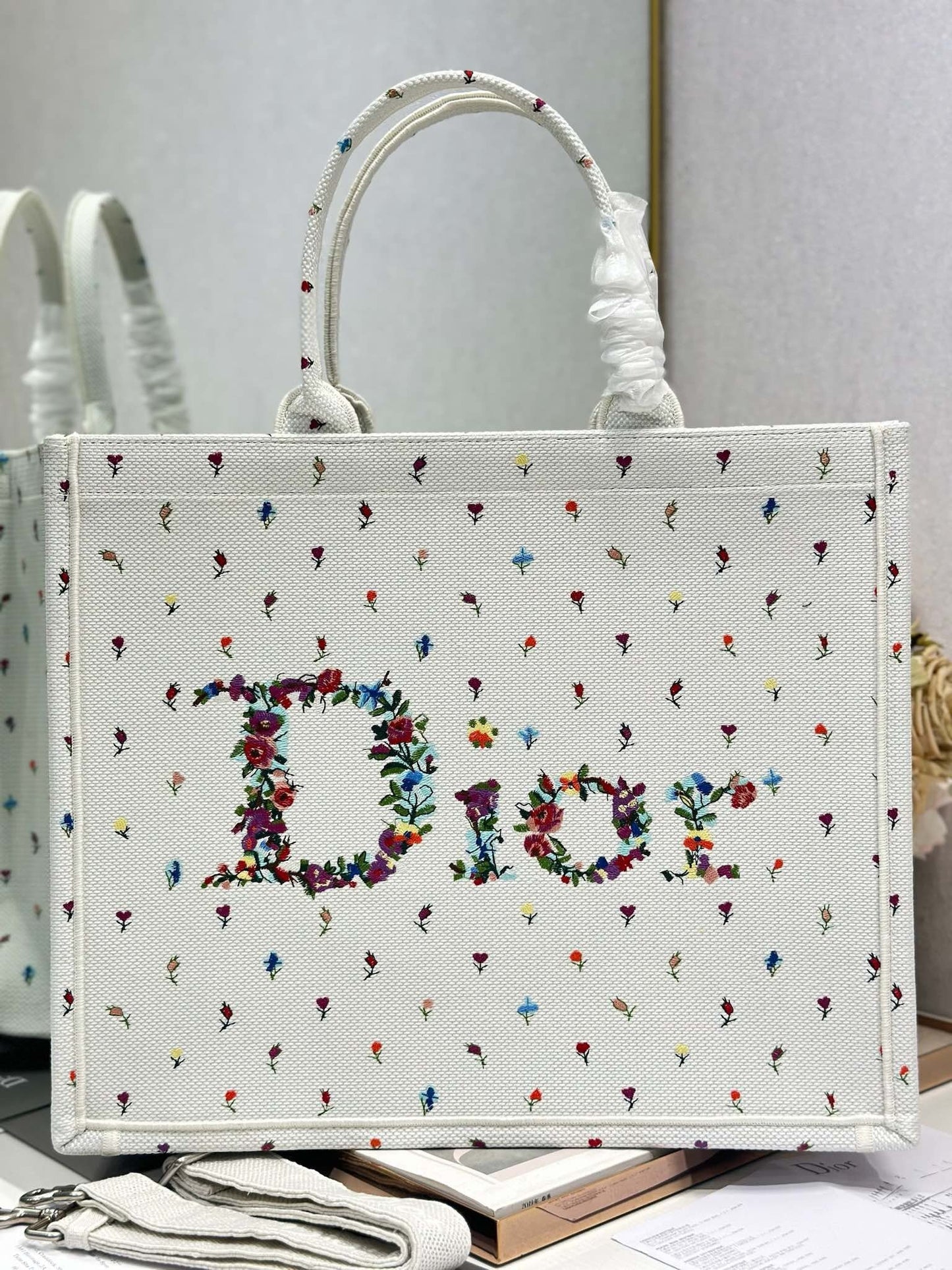 CD 2026 Book Tote Bag White Multicolor Revolution Flowers Embroidery Canvas 288406