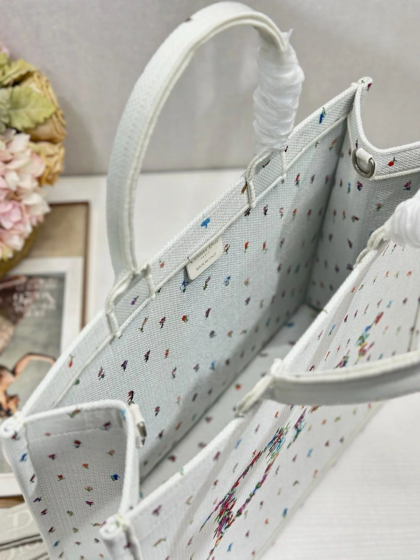 CD 2026 Book Tote Bag White Multicolor Revolution Flowers Embroidery Canvas 288406